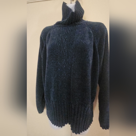 Hillard and Hanson turtleneck Sweater - Picture 2 of 10